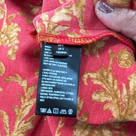 URBAN OUTFITTERS Red and Gold Floral Dress Size SP - Picture 9 of 11